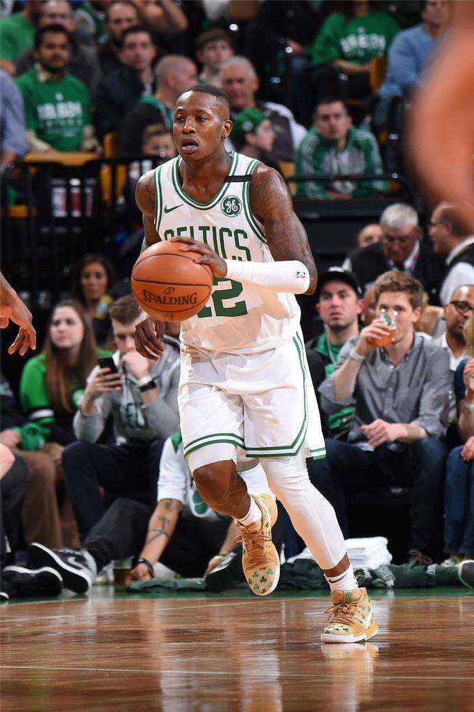 吸引防守后 吸引防守后