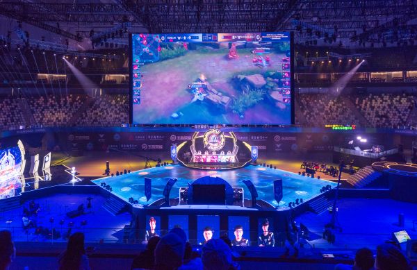 随着足球赛 随着足球赛