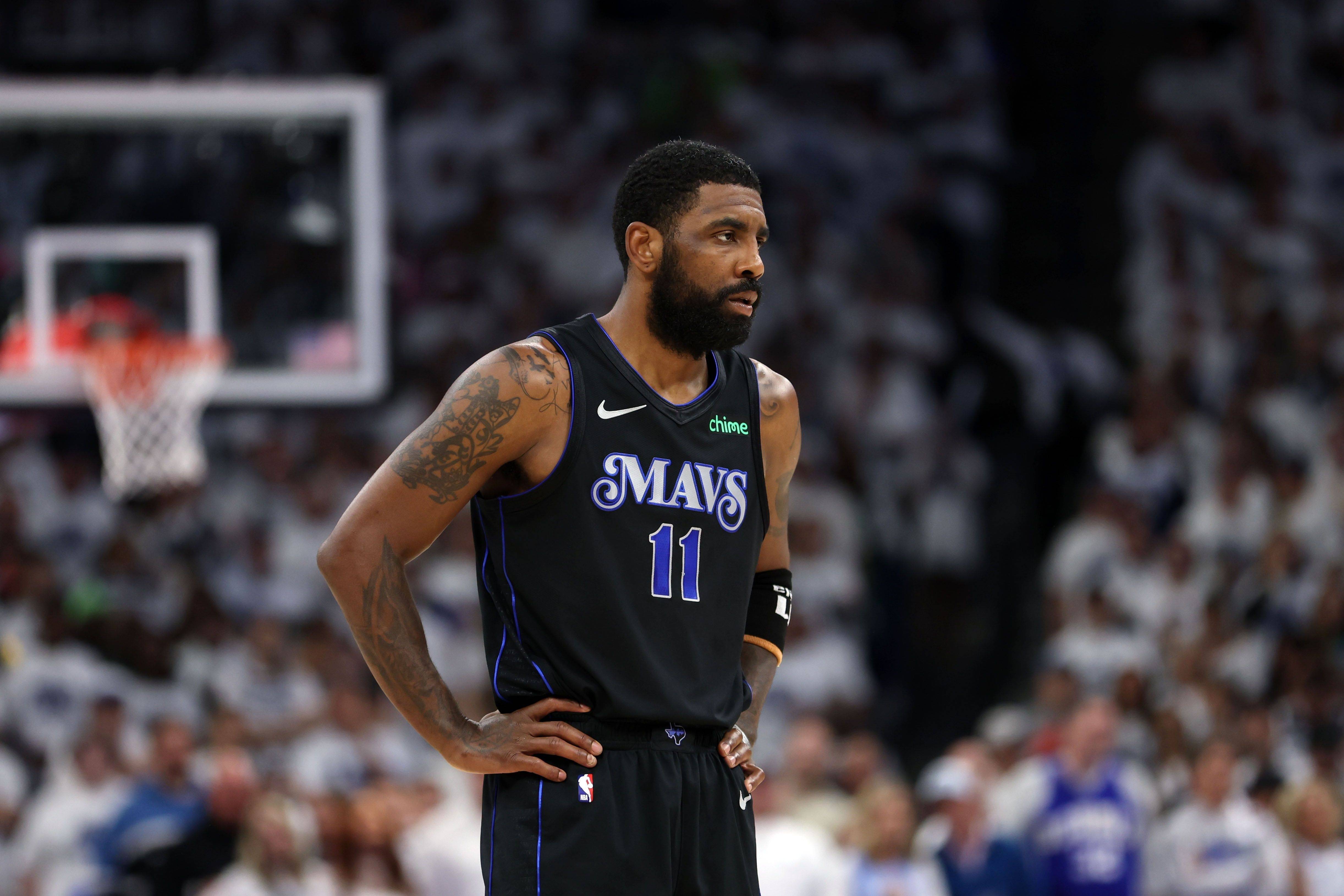 他仍面临着 他仍面临着