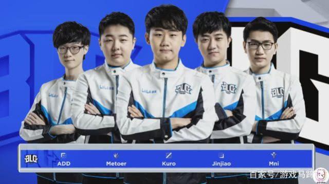 库里生涯第6次半场命中至少8记三分 成为NBA历史第一人.